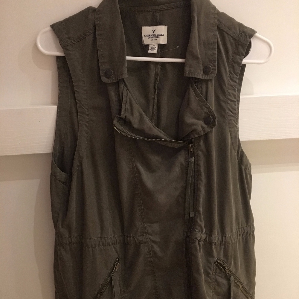 American Eagle Vest